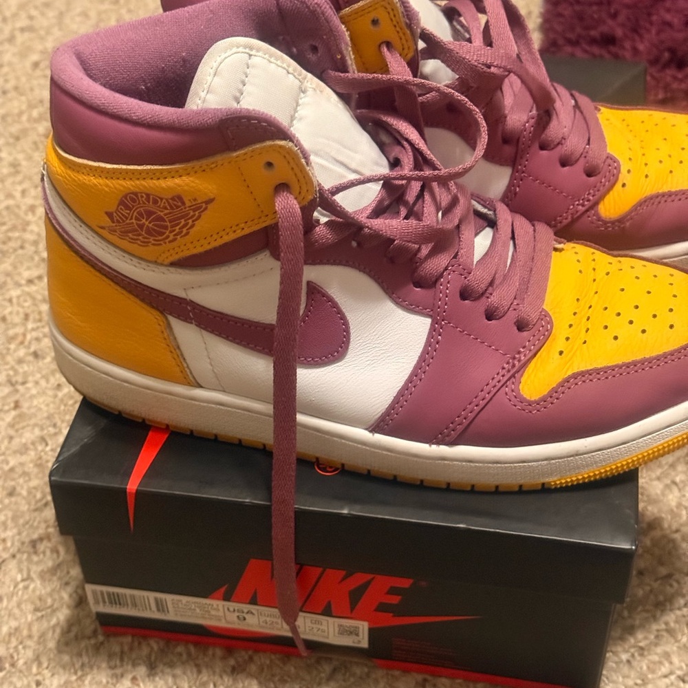 Nike Air Jordan 1 Mid - White, Yellow & Plum